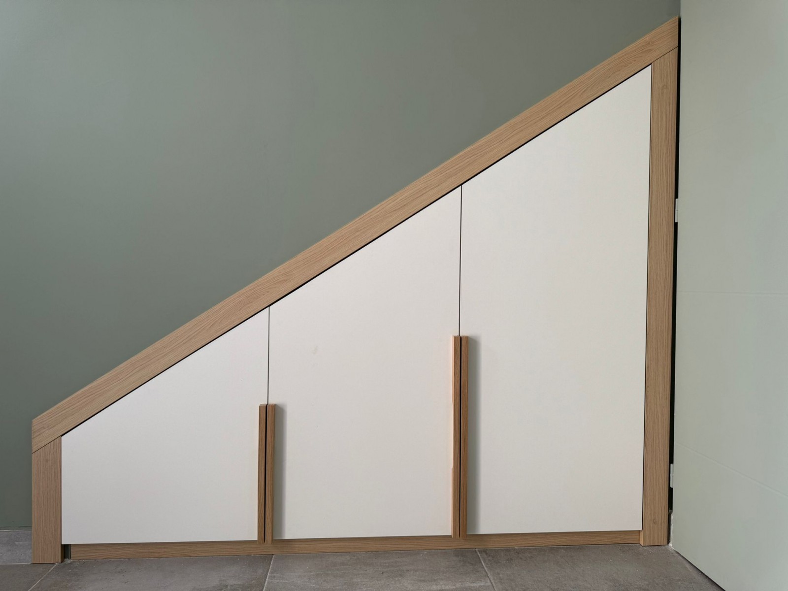 sous escalier pour entrée de maison à Cabriès