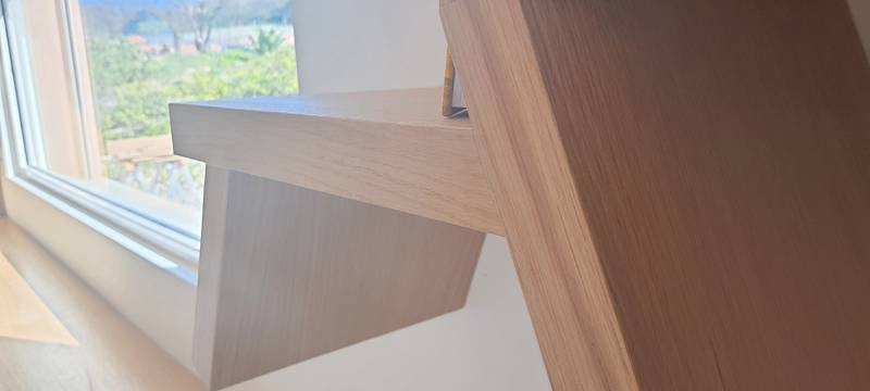 Bibliothèque sur mesure style branche.