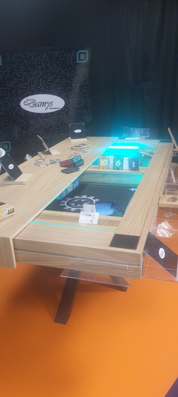 La table de jeux Damys au Festival International des Jeux de Cannes du 22 au 25 février