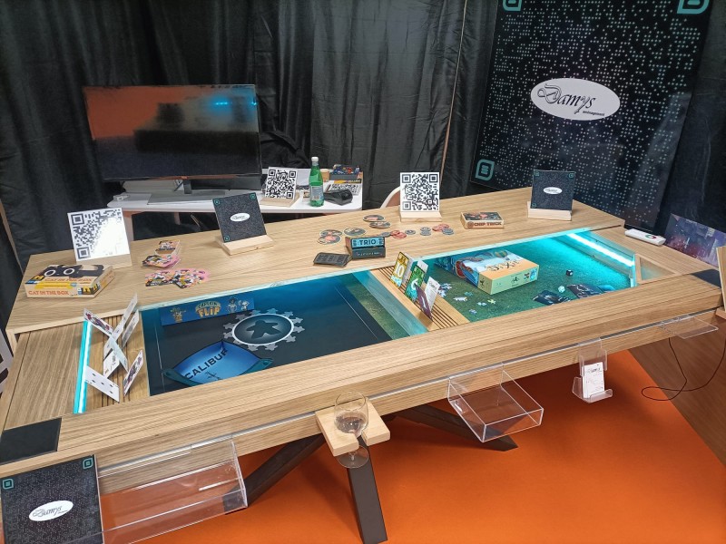 La table de jeux Damys au Festival International des Jeux de Cannes du 22 au 25 février