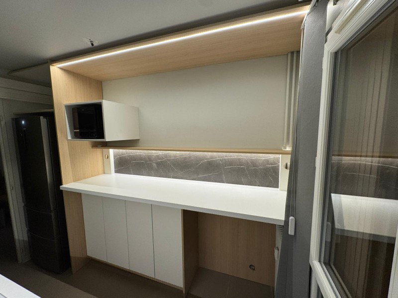 petite cuisine sur mesure dans un appartement proche d'Aix en Provence. 