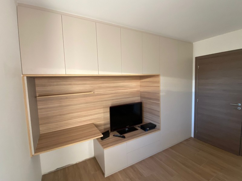 Placard de chambre avec bureau