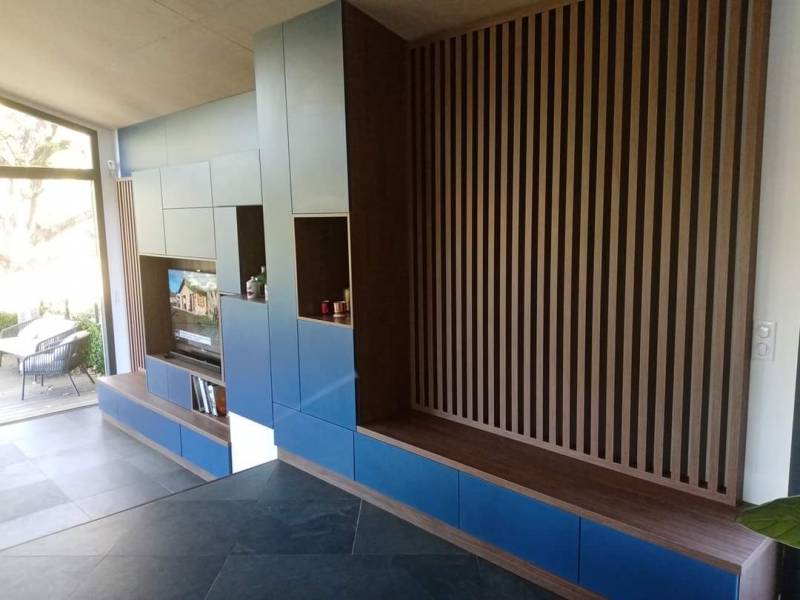 Meuble TV sur mesure avec claustra bois