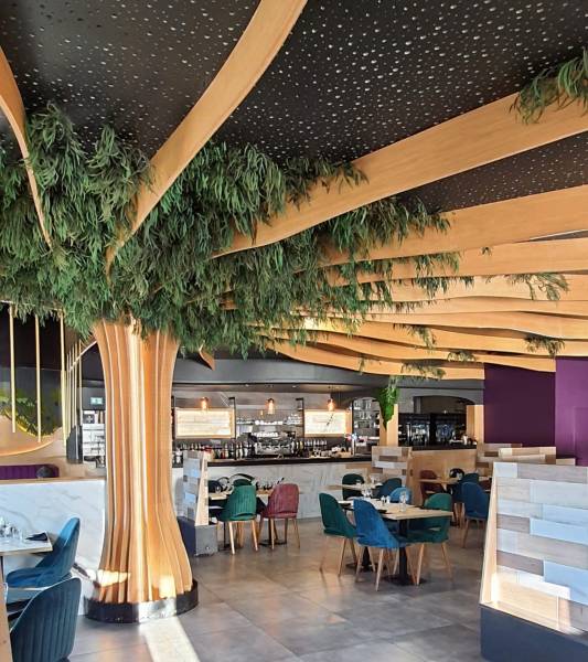 Fabrication de l'arbre sur mesure d'intérieur pour le restaurant le DI TREVI à Vitrolles