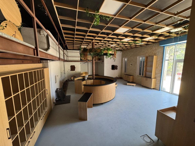 Aménagement sur mesure d'un lieu de vente pour vignerons,  le mas bleu dans le sud de la France