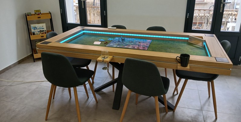 La table de jeux haut de gamme, conçue et réalisée par Damys en France