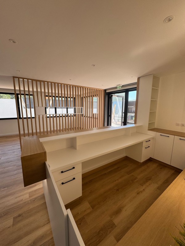 Intérieur banque d'accueil