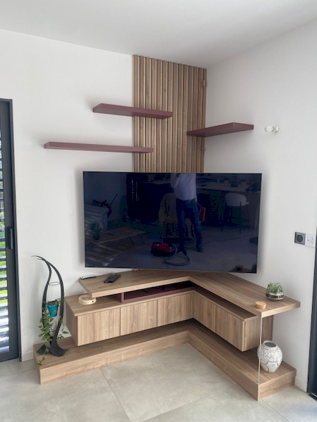 Notre zone d'activité pour ce service Atelier de fabrication de menuiseries pour professionnels aux alentours de Pertuis