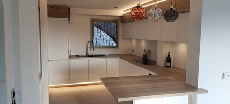 Notre zone d'activité pour ce service Fabricant de meubles de cuisine haut de gamme sur mesure près de Lambesc